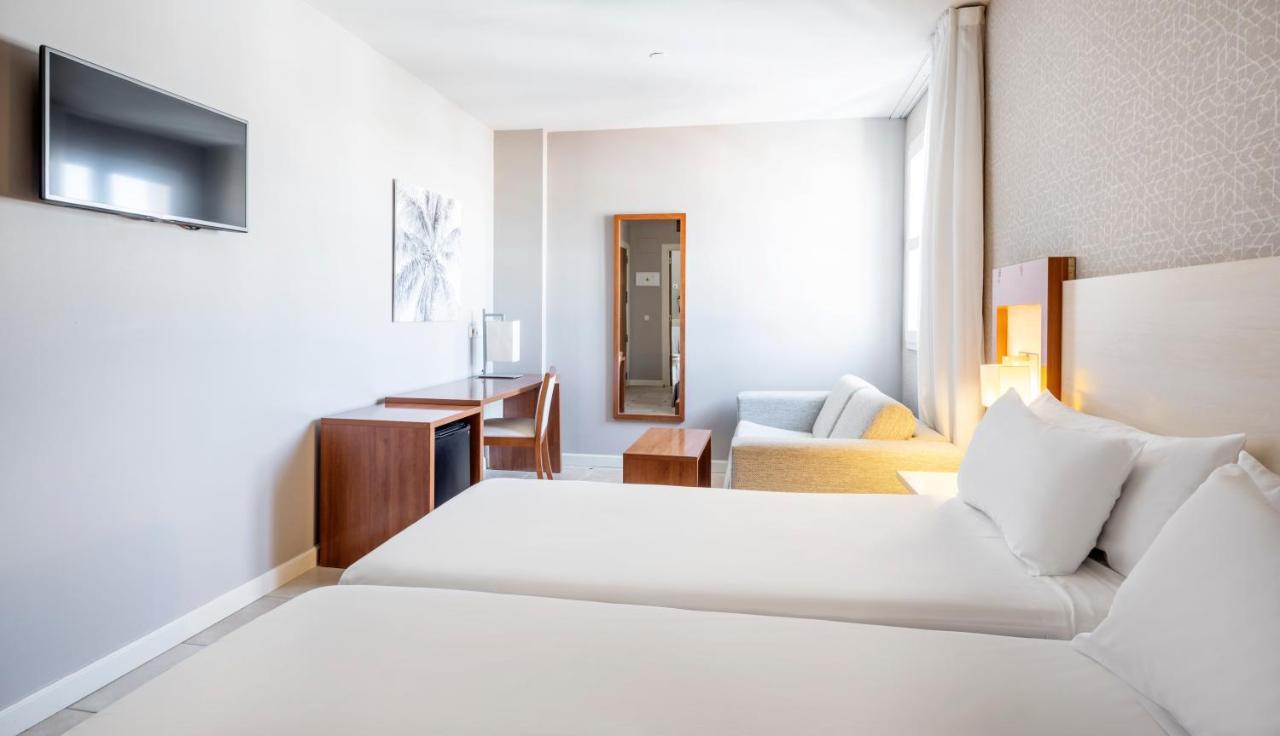 Ilunion Hotel